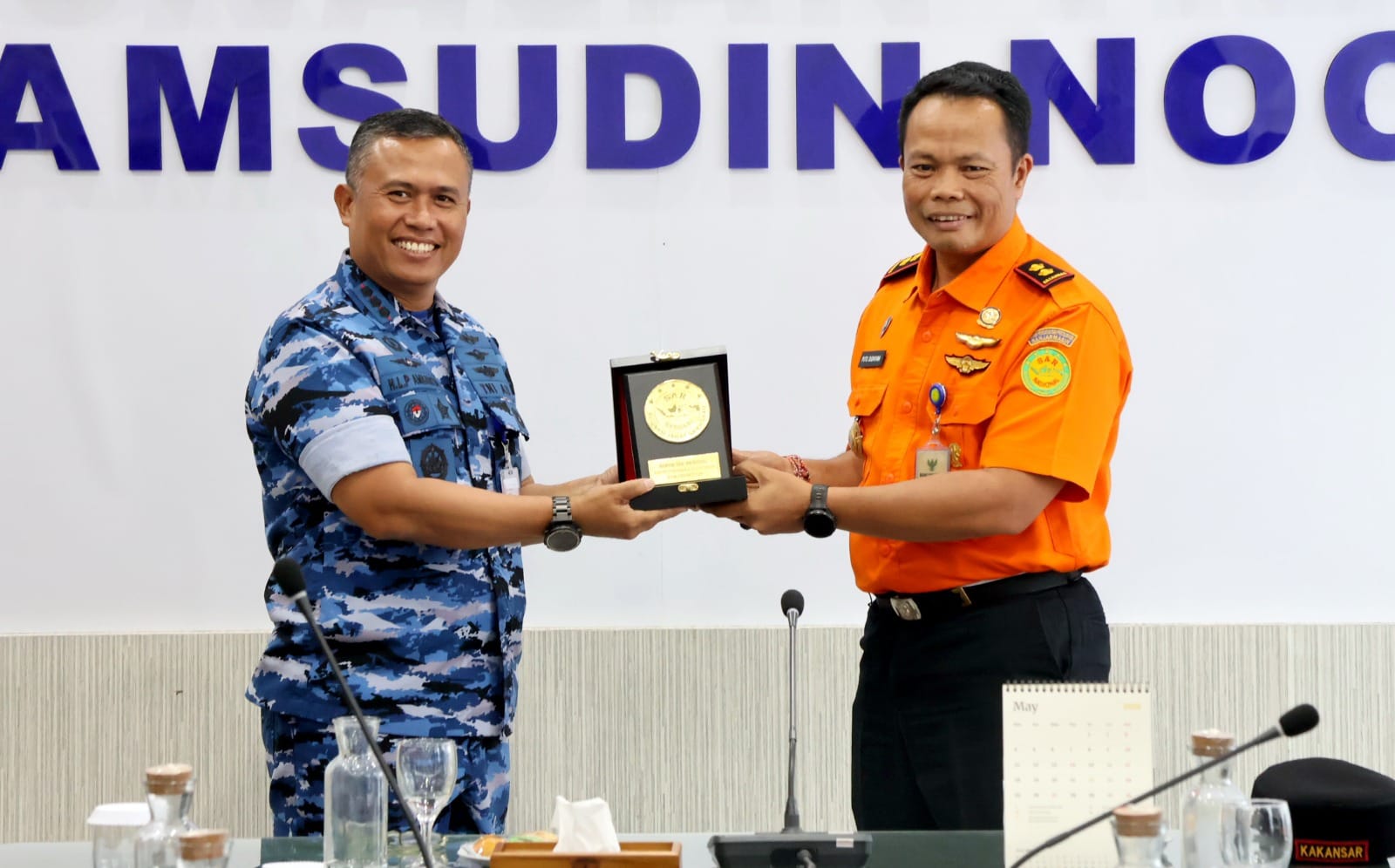 Sinergi Tanpa Batas, Kabasarnas Beri Penghargaan Khusus untuk Lanud Sjamsudin Noor