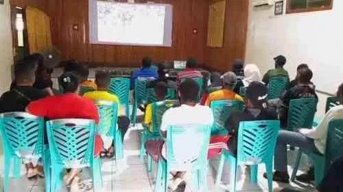 Nobar Piala Dunia dan Makan Bersama, Koramil 1710-02/Timika Perkuat Kemanunggalan TNI-Rakyat