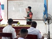 Babinsa Koramil Timika Beri Pembekalan kepada Siswa-Siswi Baru SMA Taruna Timika