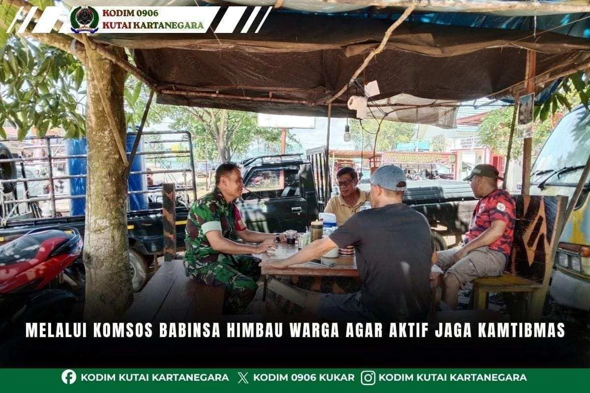 Melalui Komsos Babinsa Himbau Warga Agar Aktif Jaga Kamtibmas