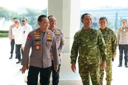 Panglima TNI Terima Kunjungan Silaturahmi Kapolri, Pererat Solidaritas TNI-Polri