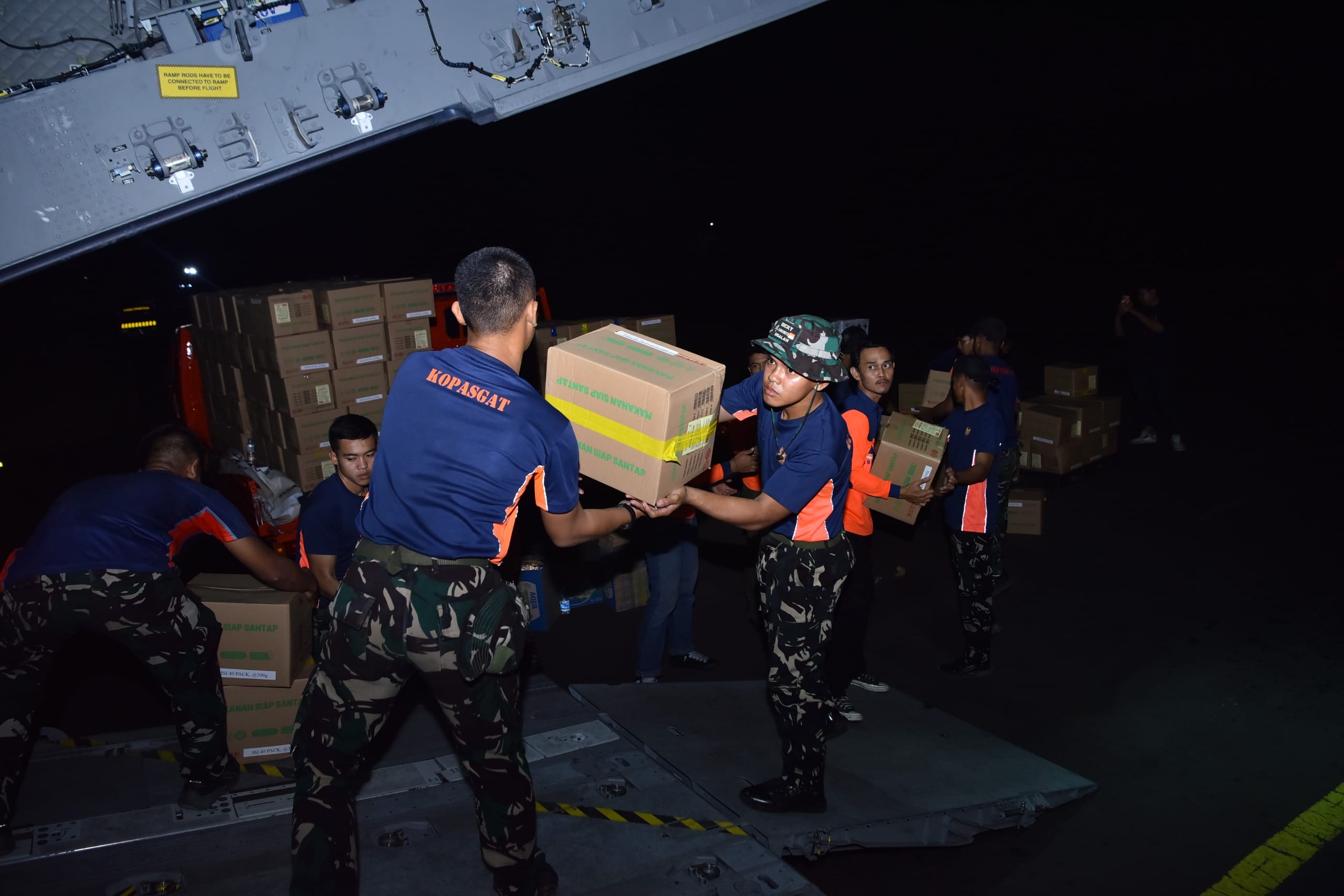 Hari Keempat Belas Penanganan Gempa NTT, TNI Salurkan 968,953 Ton Bantuan