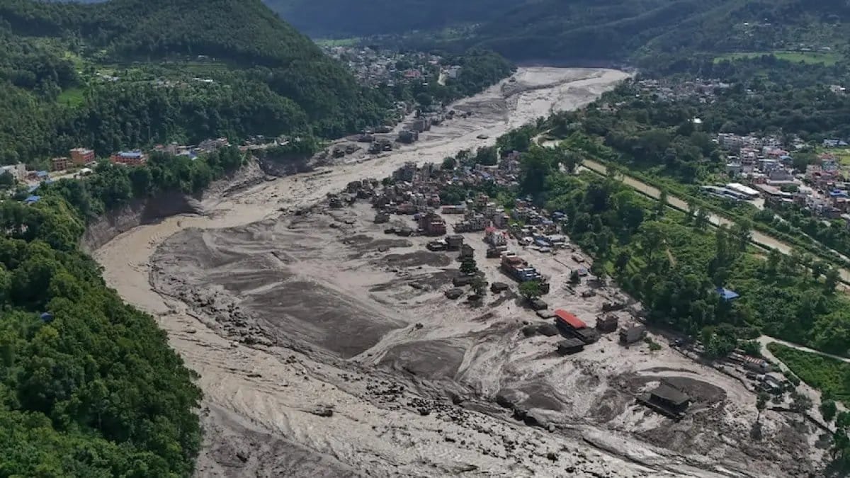 Tragedi Banjir Bandang di Perbatasan Nepal-Tibet Tragedi Banjir Bandang di Perbatasan Nepal-Tibet