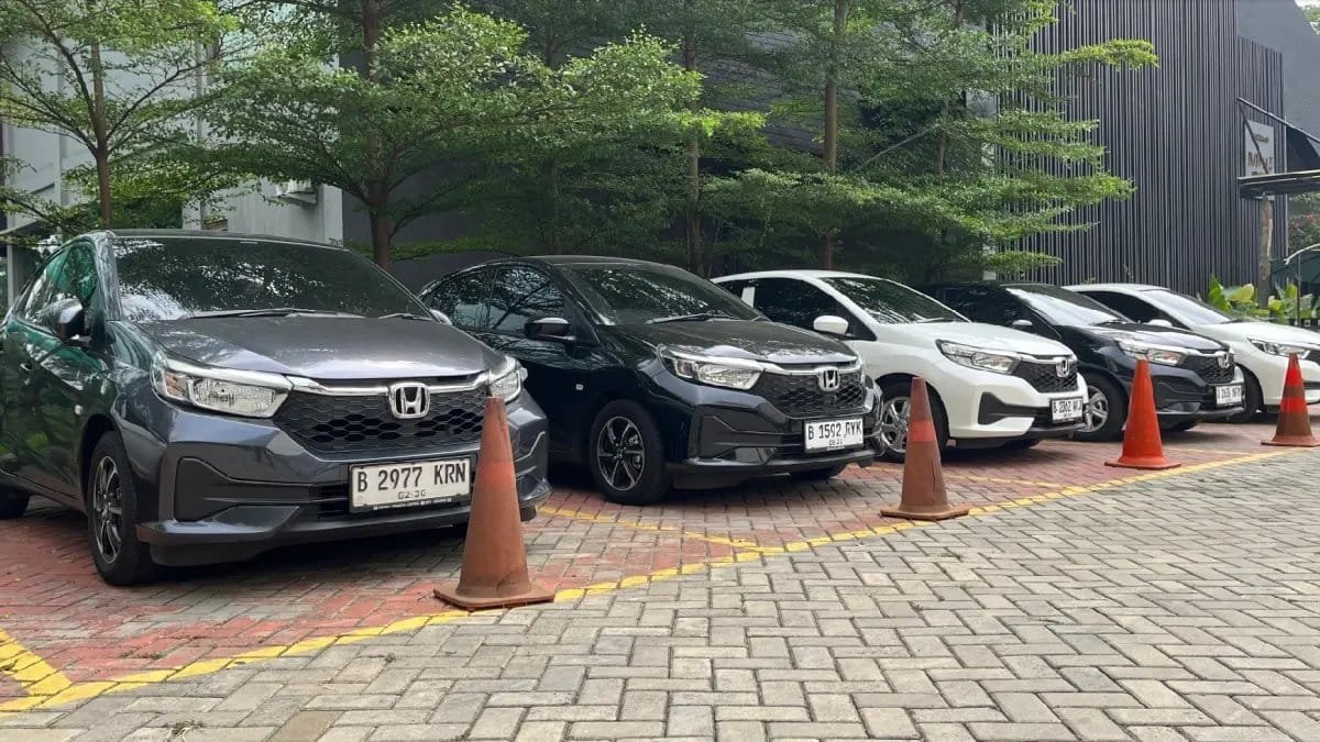 Pilihan Mobil Irit Bahan Bakar di Indonesia untuk Keseharian