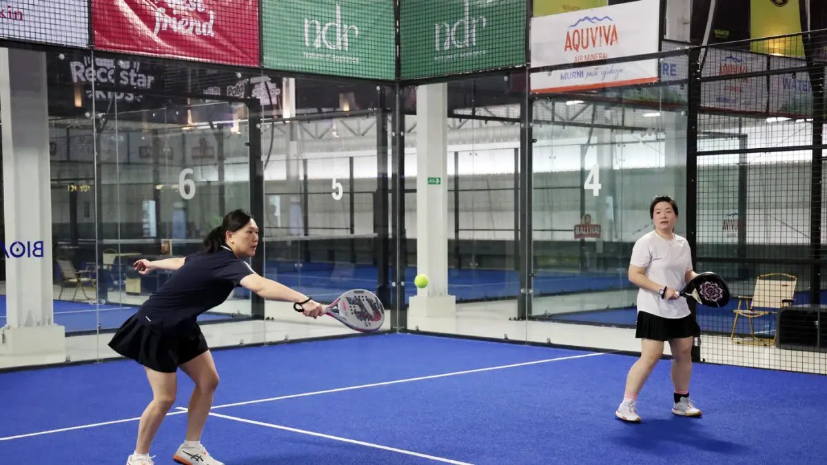 Kontroversi Pembangunan Lapangan Padel di Meruya Utara