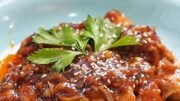 Membuat Ayam Pedas Manis: Resep Spicy Honey Chicken yang Lezat