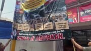 Protes Warga Ciampea Bogor Terhadap Minimarket