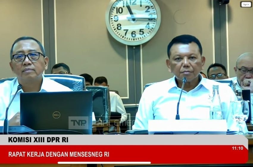 Evaluasi Dampak Polemik Desil dan Peluang Reformasi Data Negara Evaluasi Dampak Polemik Desil dan Peluang Reformasi Data Negara