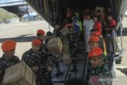 TNI AU distribusikan 729 ton logistik untuk korban gempa di NTT