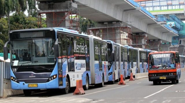 Dampak Aksi Demonstrasi terhadap Rute Transjakarta