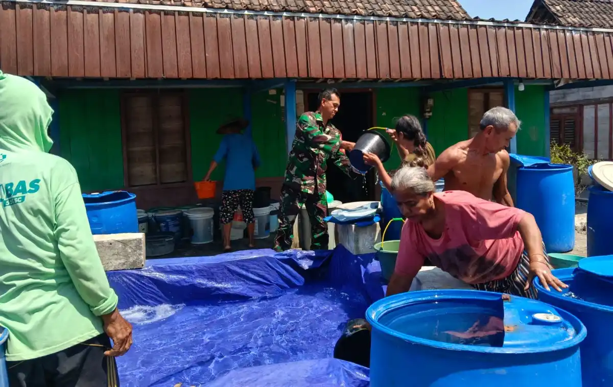 IMG-20260926-WA0007 Dalam Waktu Sepekan, Kodim Bojonegoro Salurkan 800 Ribu Liter Air Bersih ke Warga di 34 Desa Terdampak Kekeringan