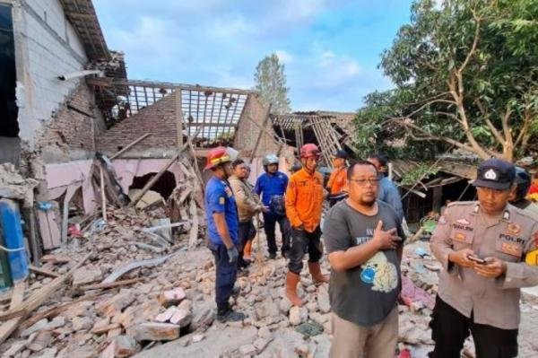 Tragedi Robohnya Gedung Badminton di Brebes
