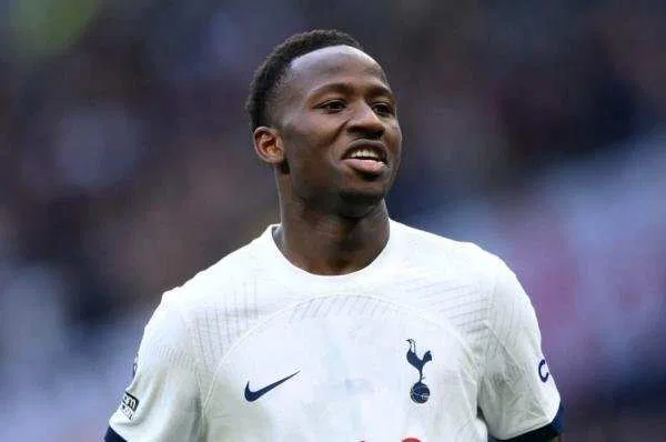 Juventus Resmi Pinjam Gelandang Tottenham dengan Opsi Permanen Juventus Resmi Pinjam Gelandang Tottenham dengan Opsi Permanen