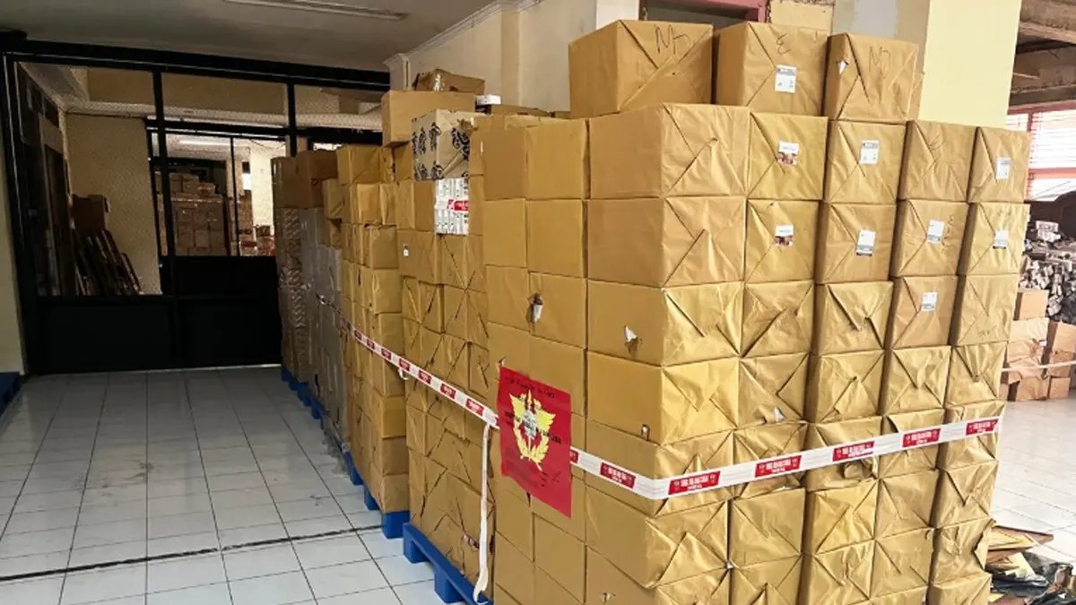 Aksi Kejar-Kejaran dan Penyelundupan Rokok Ilegal di Tol Nganjuk