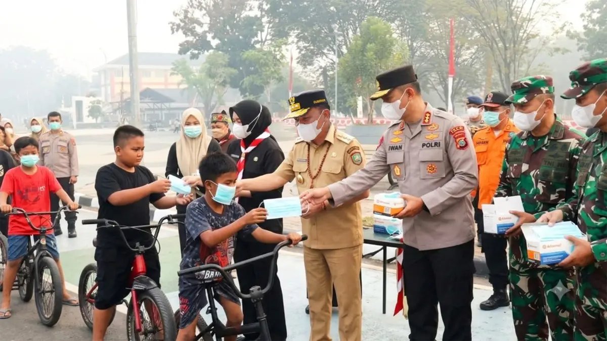 Mengatasi Asap Karhutla di Kalimantan Tengah Mengatasi Asap Karhutla di Kalimantan Tengah
