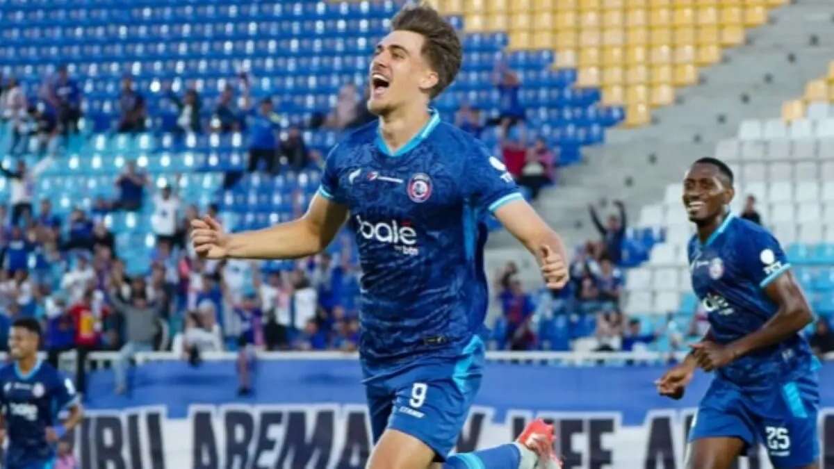 Mauro Zijlstra Rayakan Gol Debut Bersama Arema FC