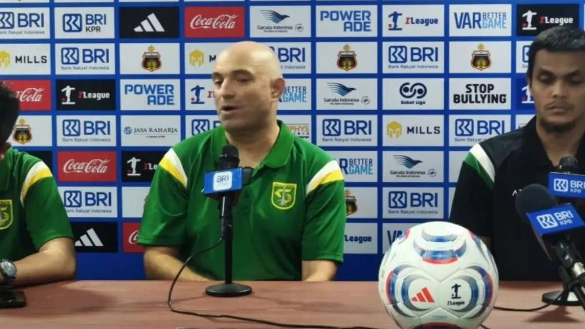 Cuaca Panas dan Angin Kencang Warnai Pertandingan Persebaya Melawan Bhayangkara FC