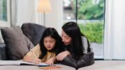 6 Strategi Parenting untuk Membesarkan Anak Pantang Menyerah