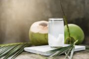 Mengapa Air Kelapa Dapat Meningkatkan Frekuensi Buang Air Kecil?