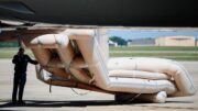 Insiden Perosotan Darurat Air Force One Donald Trump Insiden Perosotan Darurat Air Force One Donald Trump