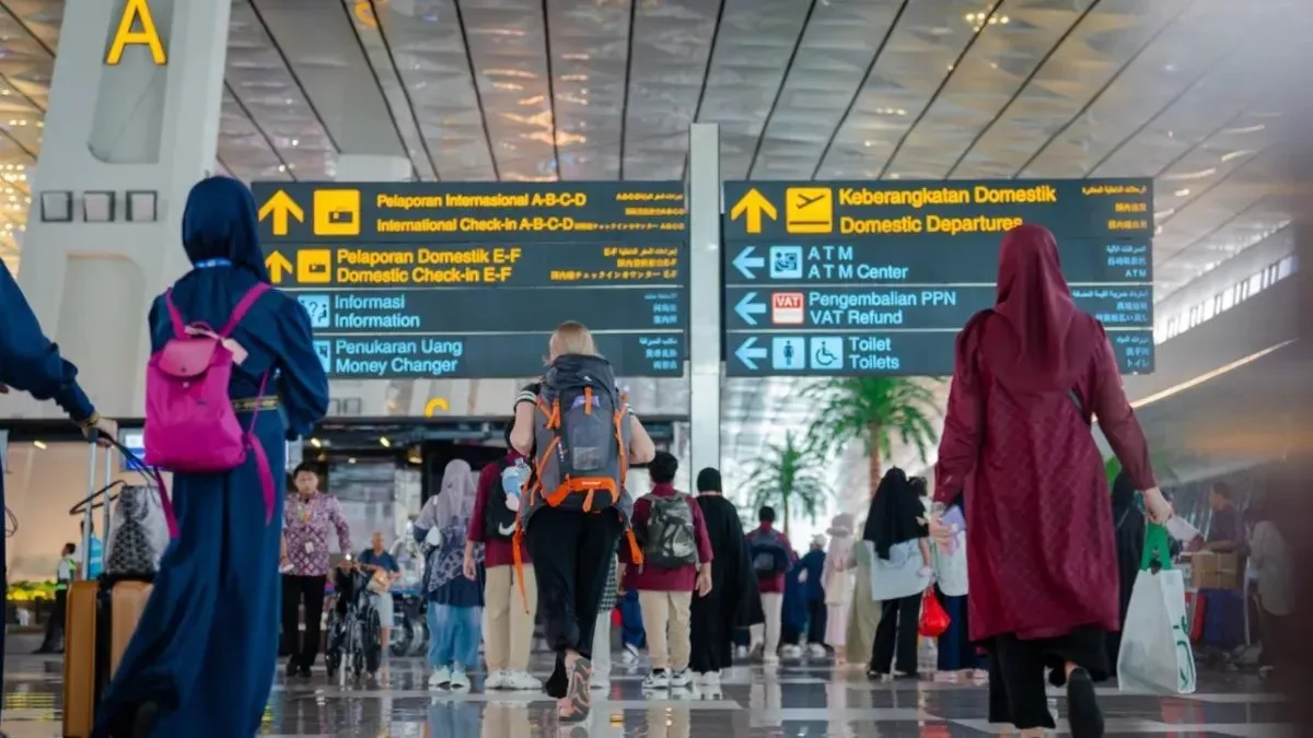 Bandara-Bandara Utama Indonesia Kembali Beroperasi Setelah Ditutup Akibat Erupsi Bandara-Bandara Utama Indonesia Kembali Beroperasi Setelah Ditutup Akibat Erupsi