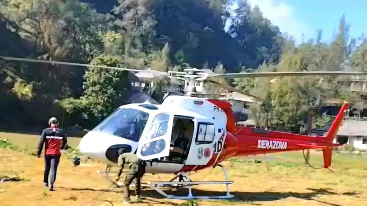 Tindakan Pemadaman Karhutla di Gunung Bromo