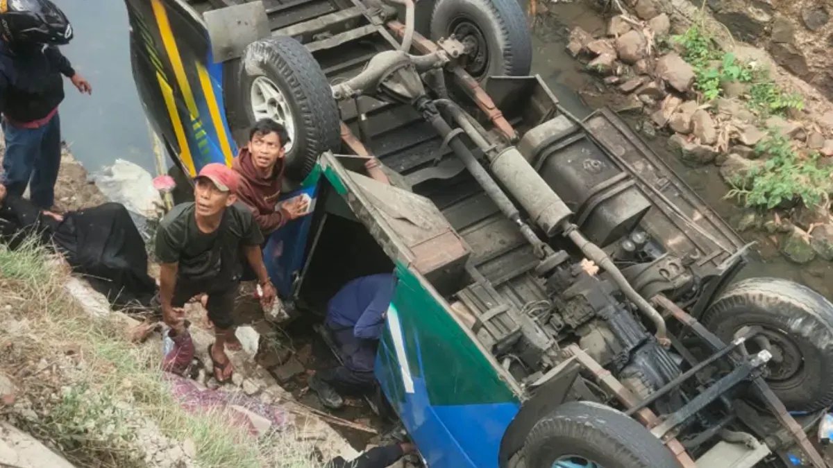 Kecelakaan Minibus Rombongan di Cikumpa Depok: Penyelidikan Berlanjut