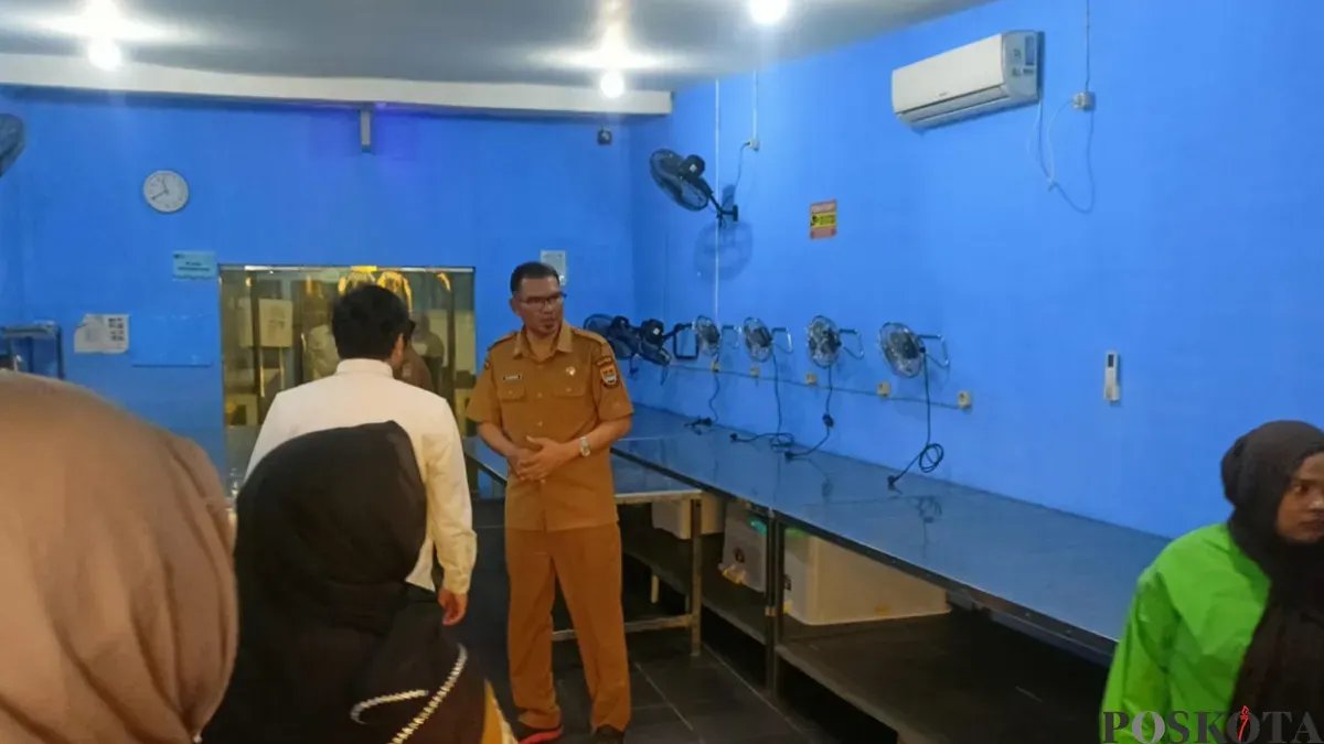 Kasus Keracunan Massal di Sekolah: Dapur SPPG Ditangguhkan Kasus Keracunan Massal di Sekolah: Dapur SPPG Ditangguhkan