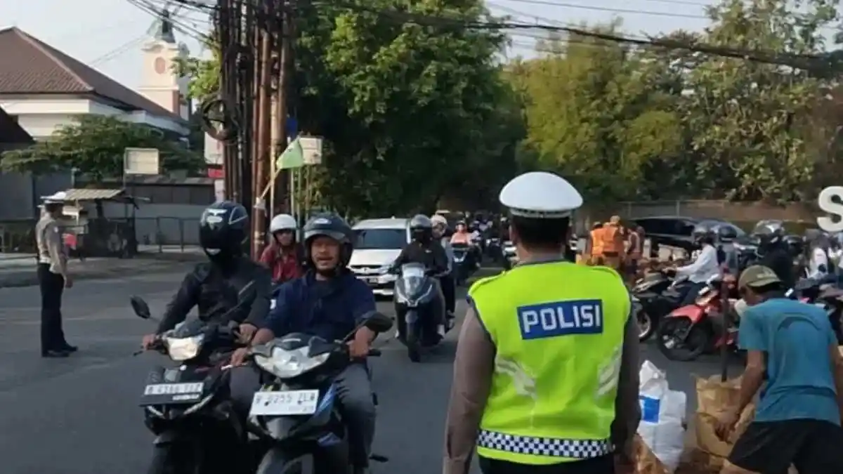 Proyek Galian Air Bersih di Cinere Memicu Kemacetan Parah
