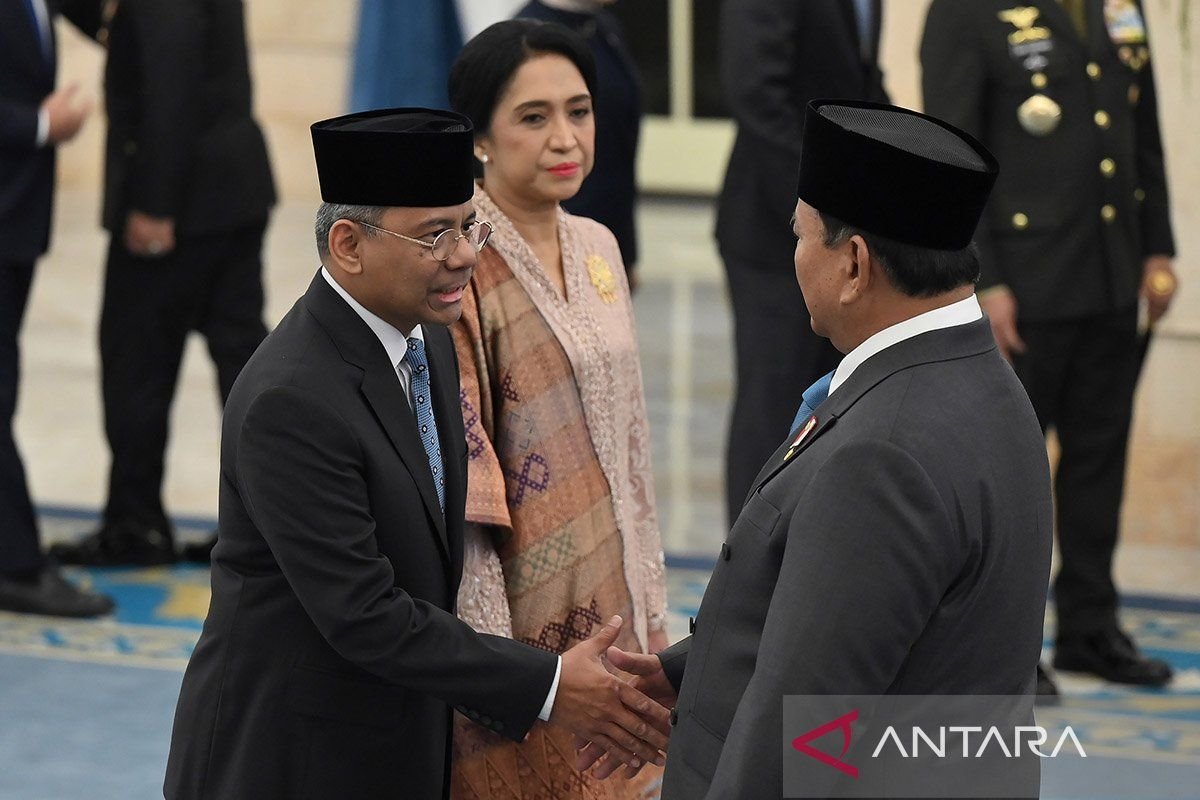Sorotan Politik Pekan Ini: Dari Kedatangan Kapal Induk hingga Pelantikan Menkeu