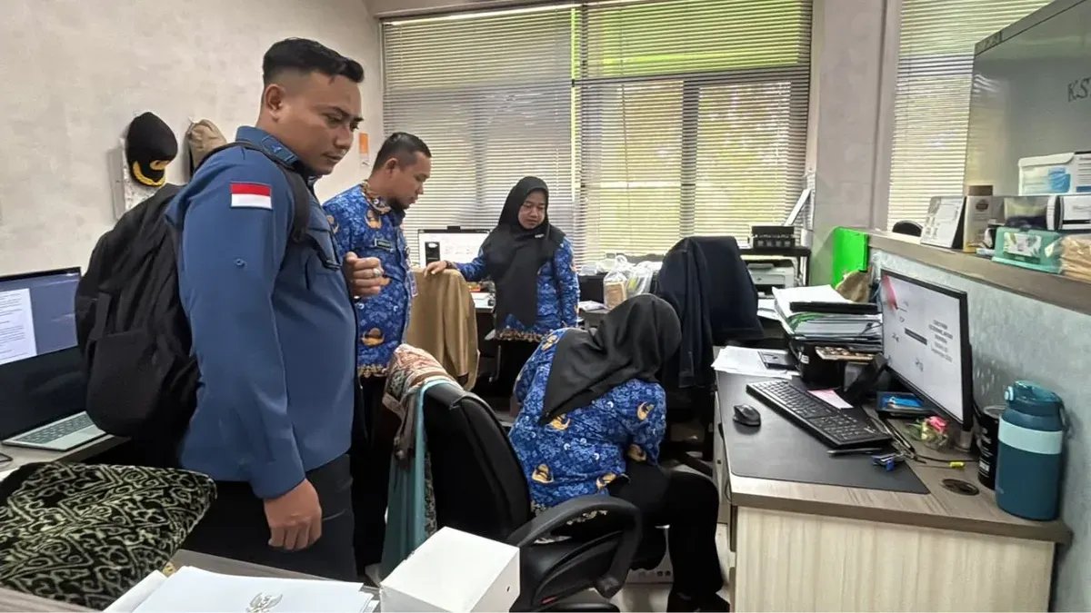 Operasi Pemberantasan Korupsi: Penggeledahan di Bekasi dan Jakarta Operasi Pemberantasan Korupsi: Penggeledahan di Bekasi dan Jakarta