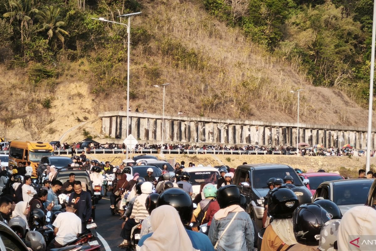 Kelok 23: Uji Coba Berhasil Tanpa Kecelakaan Lalu Lintas Kelok 23: Uji Coba Berhasil Tanpa Kecelakaan Lalu Lintas