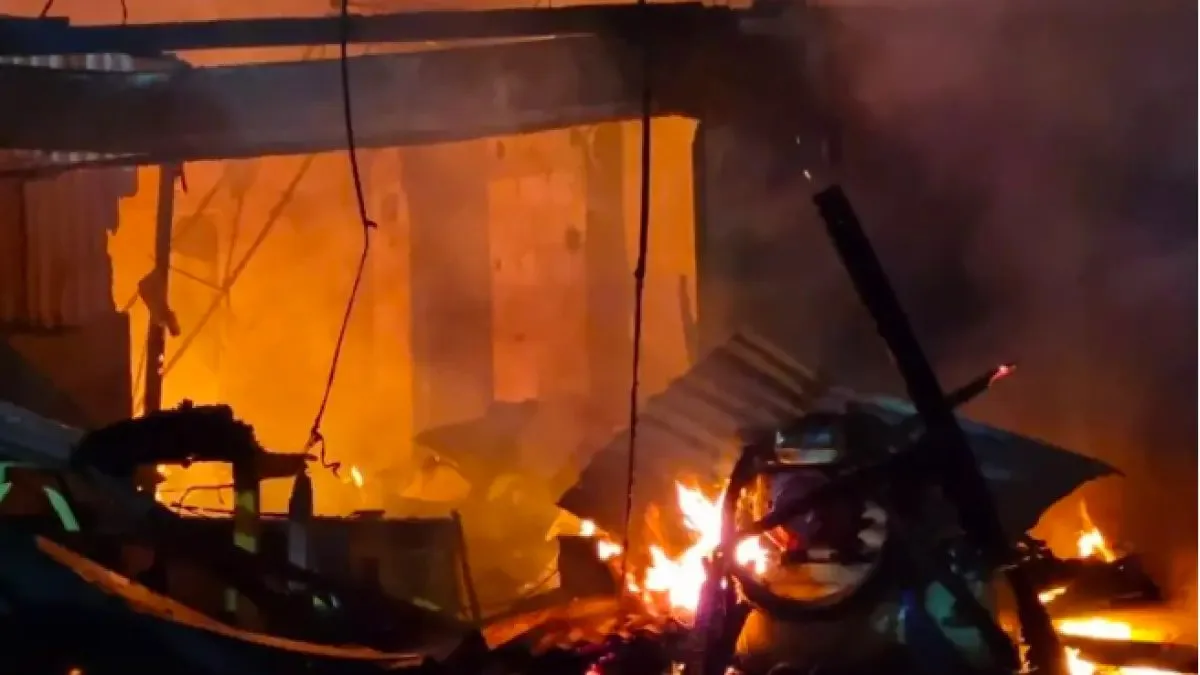 Kebakaran Melanda Kebayoran Lama, Puluhan Rumah Terbakar dan Kerugian Mencapai Rp1,2 Miliar