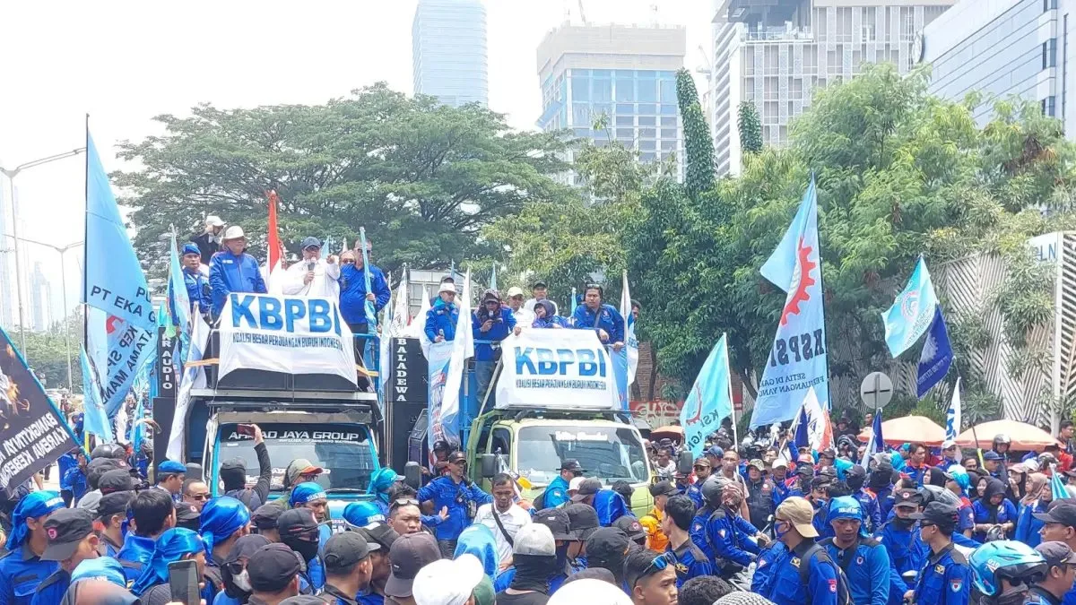Perbandingan Aksi Buruh dan Mahasiswa: Kondisi Sinyal Jadi Sorotan