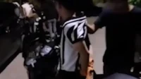 Penangkapan Anggota Geng Motor di Makassar saat Siaran Langsung TikTok Penangkapan Anggota Geng Motor di Makassar saat Siaran Langsung TikTok