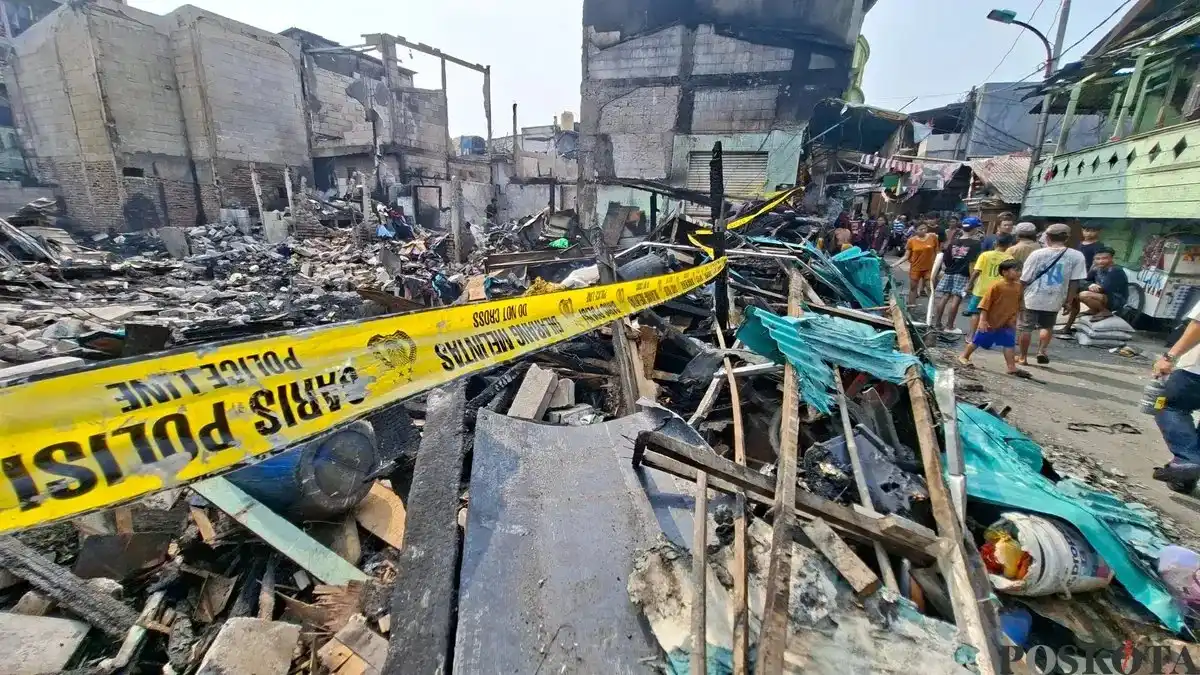 Kebakaran Memusnahkan 20 Rumah di Ancol, 143 Jiwa Terpaksa Mengungsi