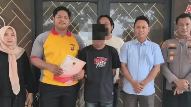 Pelarian Berakhir: Buronan Kasus Kejahatan Seksual Menyerahkan Diri Setelah Viral di Media Sosial