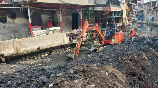 Revitalisasi Anak Kali Krukut Tanpa Penggusuran: Solusi Mengatasi Kawasan Terabaikan
