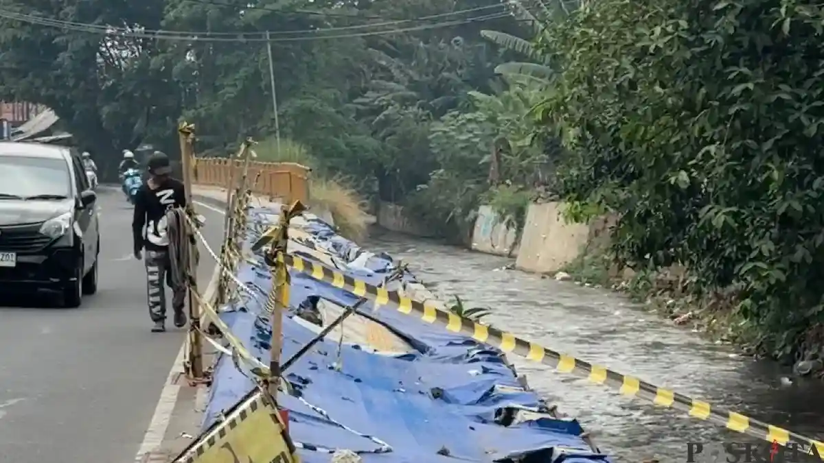 Kerusakan Trotoar Taman Secawan: Tuntutan Audit dan Pengawasan Proyek