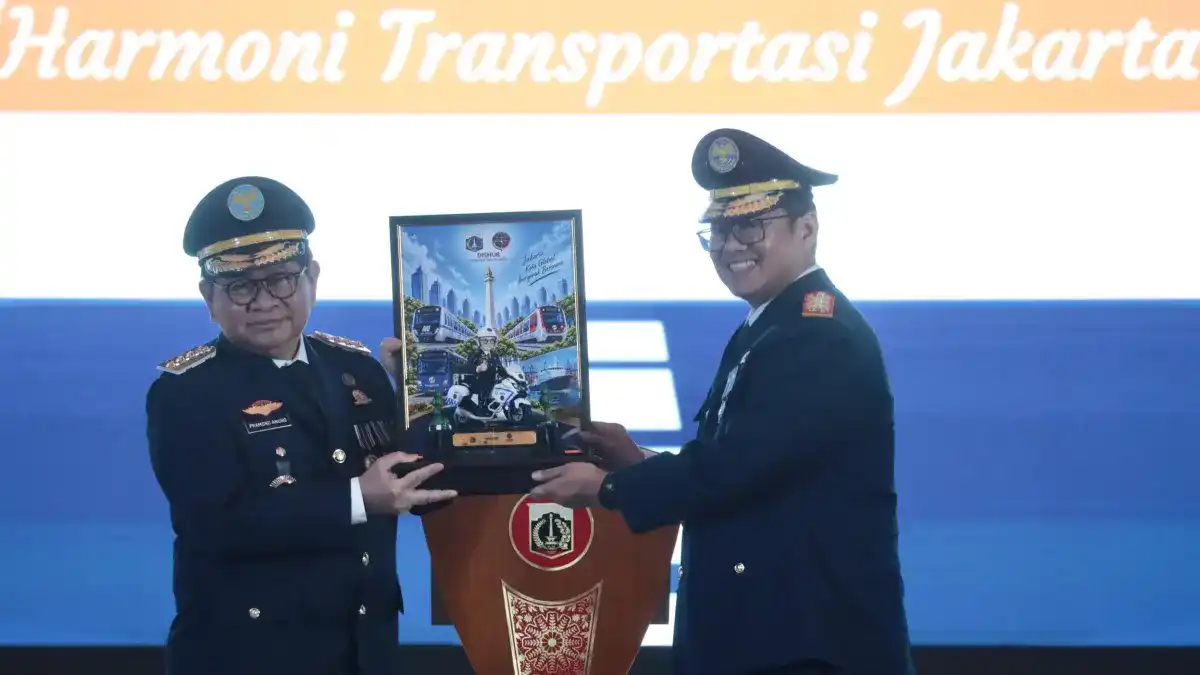 Gubernur Jakarta Tegaskan Pemecatan Oknum Damkar Terlibat Kasus Penipuan Gubernur Jakarta Tegaskan Pemecatan Oknum Damkar Terlibat Kasus Penipuan