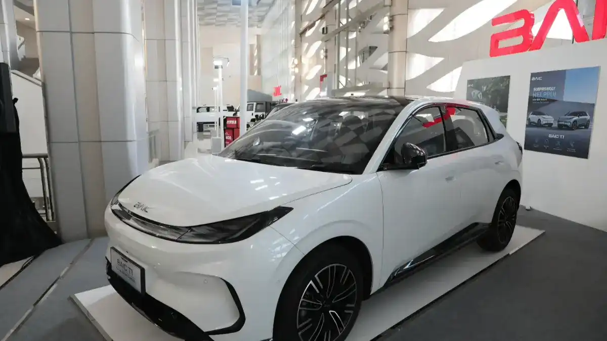 Inovasi Mobil Listrik dan Hybrid di GIIAS Semarang