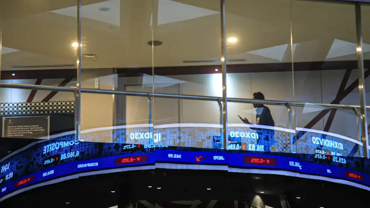 Koreksi IHSG Berlanjut, Perhatikan Saham Ini!