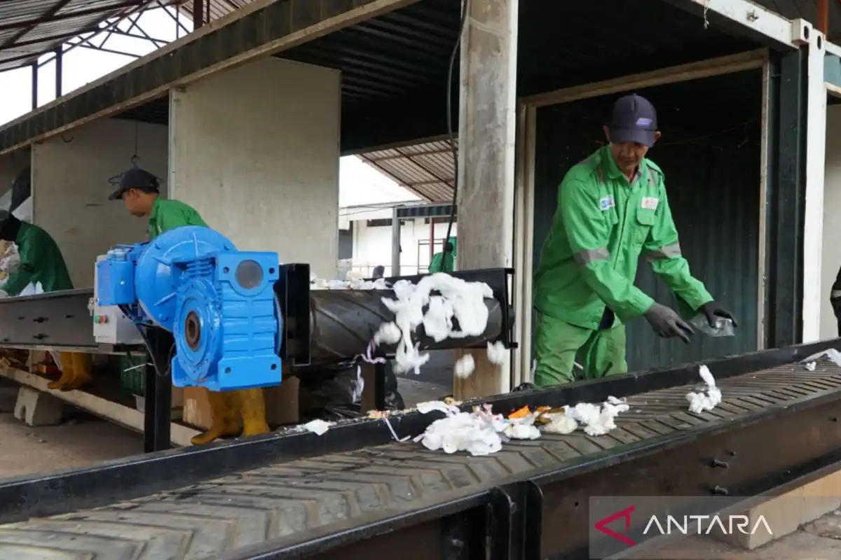 Dari Sumber ke Kompos: Langkah PT JIEP Mengurangi Residu Sampah di Pulogadung