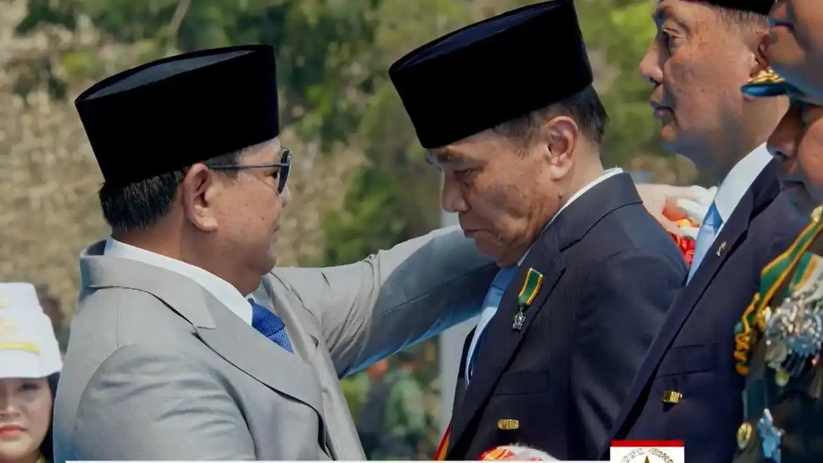 Djamari Chaniago Menerima Bintang Mahaputera Adipurna Setelah Purna Tugas sebagai Menko Polkam