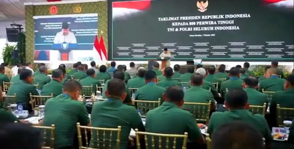 Presiden Prabowo Beri Gambaran Situasi Nasional kepada 800 Perwira Tinggi TNI-Polri Presiden Prabowo Beri Gambaran Situasi Nasional kepada 800 Perwira Tinggi TNI-Polri