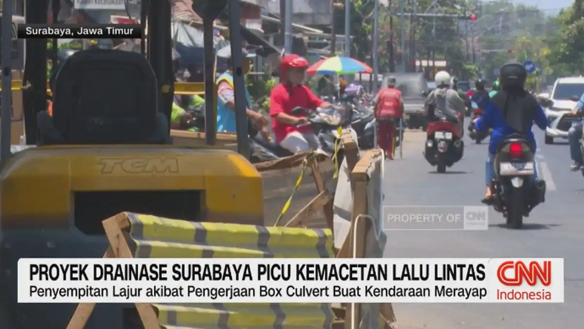 Pembangunan Drainase di Surabaya Berdampak pada Kepadatan Lalu Lintas