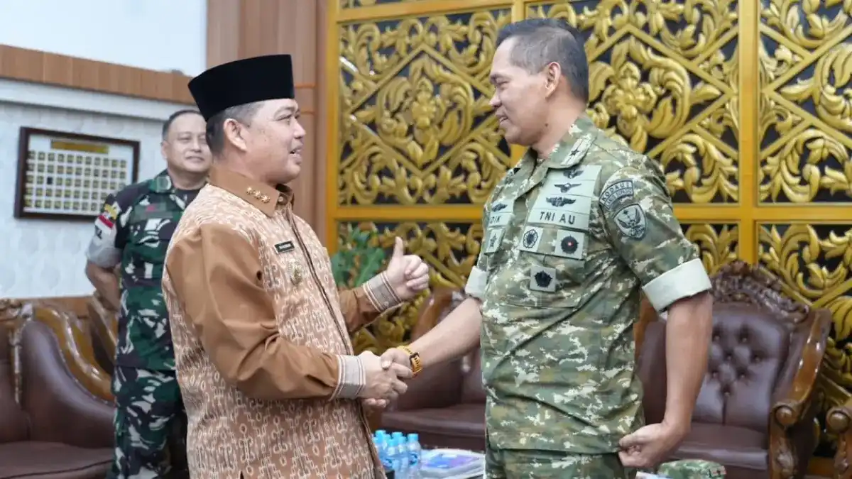 Penghargaan Ria Norsan atas Peran Lanud Supadio Menangani Karhutla Kalimantan Barat