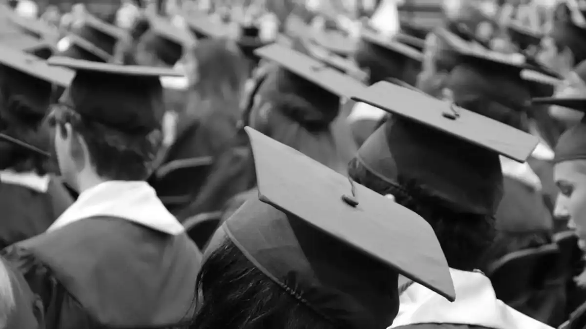 Jutaan Sarjana Lulus, Penyerapan Kerja Terdidik Masih Terbatas