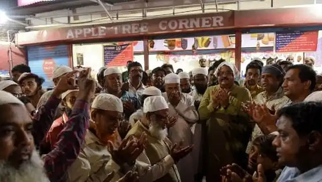 Rencana Penyeragaman Khotbah Jumat di Kashmir Picu Penolakan Ulama dan Politisi Rencana Penyeragaman Khotbah Jumat di Kashmir Picu Penolakan Ulama dan Politisi