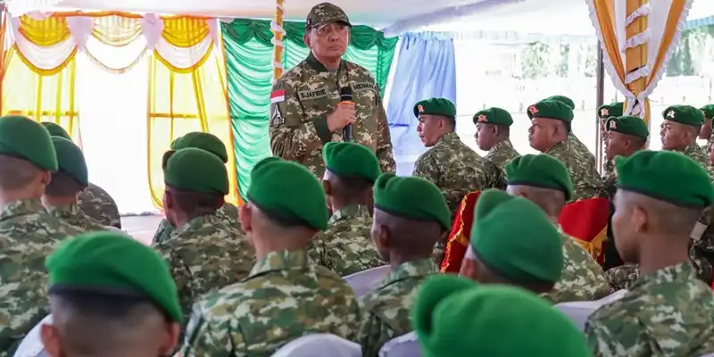 Sjafrie Tinjau Penempatan Permanen Yonif TP 930 di Sumba Tengah